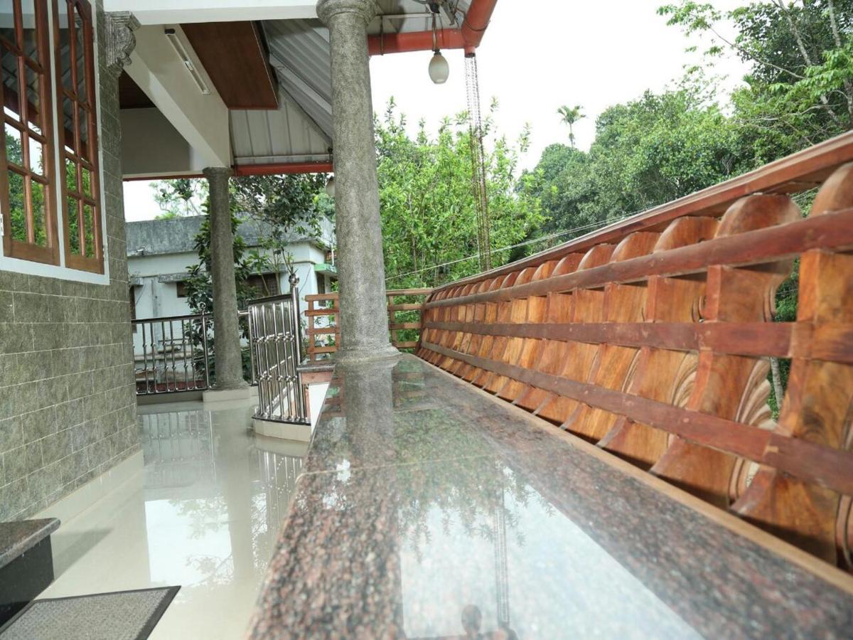 Mangalappillil Homestay Муннар Экстерьер фото
