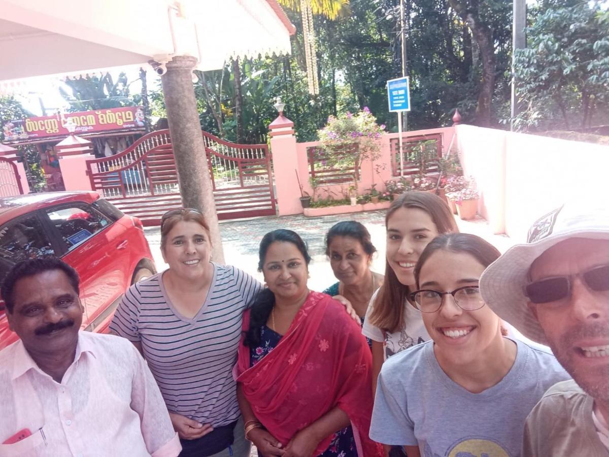 Mangalappillil Homestay Муннар Экстерьер фото