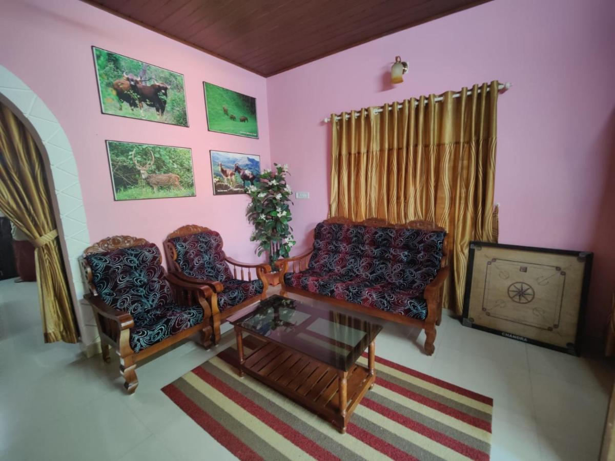 Mangalappillil Homestay Муннар Экстерьер фото