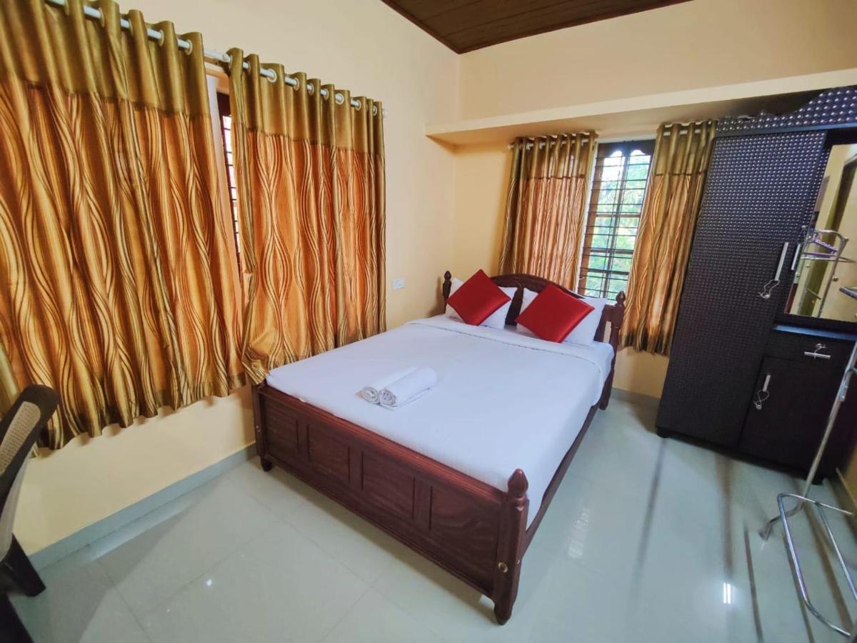 Mangalappillil Homestay Муннар Экстерьер фото
