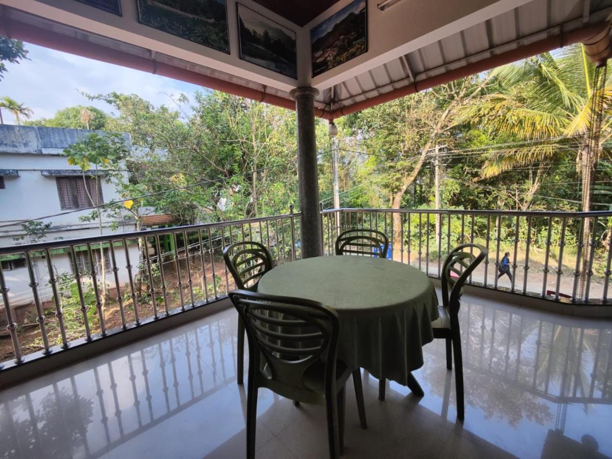 Mangalappillil Homestay Муннар Экстерьер фото